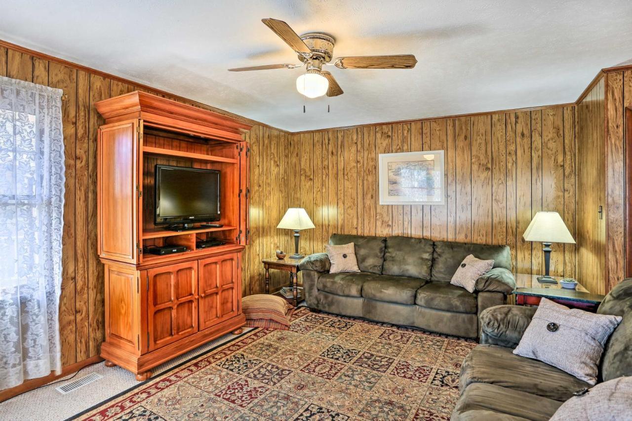 Lake Waccamaw Home With Fenced Yard And Shared Pier! Eksteriør bilde